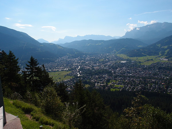 Blick von der St. Martin Hütte auf Garmisch