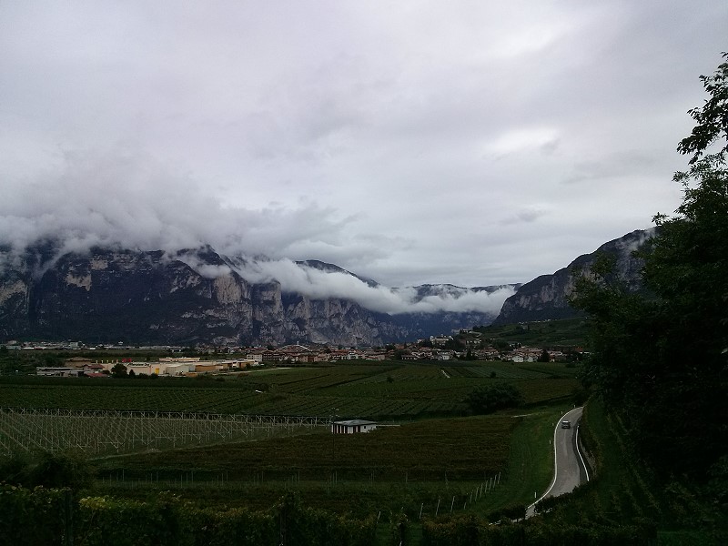 Tiefhängende Wolken auf der Fahrt nach Rasen-Antholz