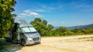 halbwegs schattiges Plätzchen für unser Wohnmobil