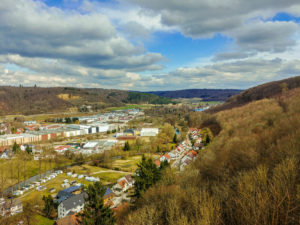 Aussicht von der Burgruine Herwartstein auf Königsbronn