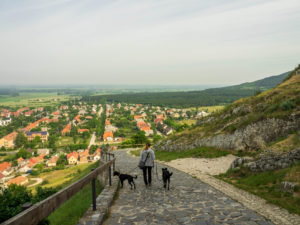 Abstieg von Burg Sümeg