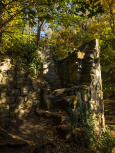 Rundturm der Ruine Schmachtenburg